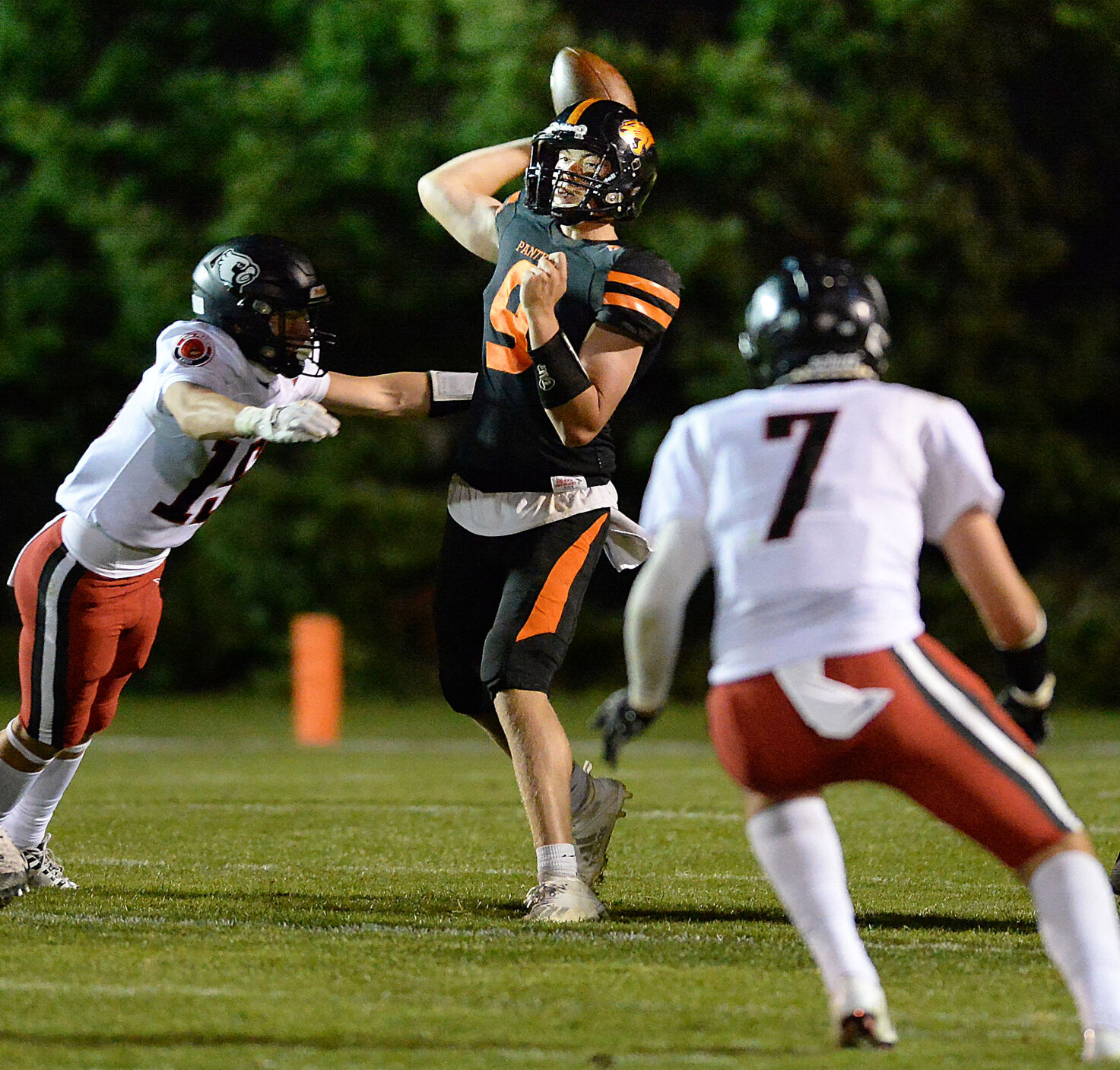 Sun-Prairie-East-at-Oregon-football-09-I7X0366-09232022204852